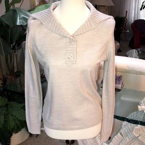 NWOT SZ S LONG SLEEVE TAN COLLARED SWEATER TOP. LIGHTWEIGHT